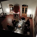 Mittelalterliches Domherrenhaus *